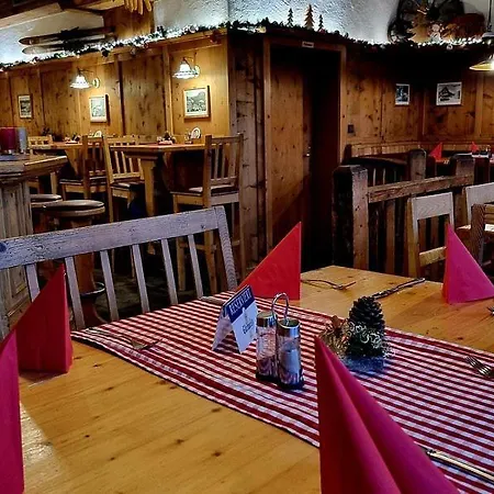 アパート Pepis Inklusive Sommercard イェルツェンス